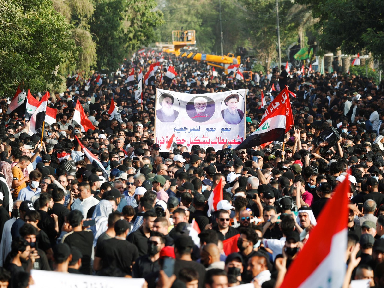 A leader in the coordination framework: Most of those who demonstrated yesterday, Friday, near the Muallaq Bridge, are supporters of the Al-Bashaer movement affiliated with Al-Maliki and Asa’ib.